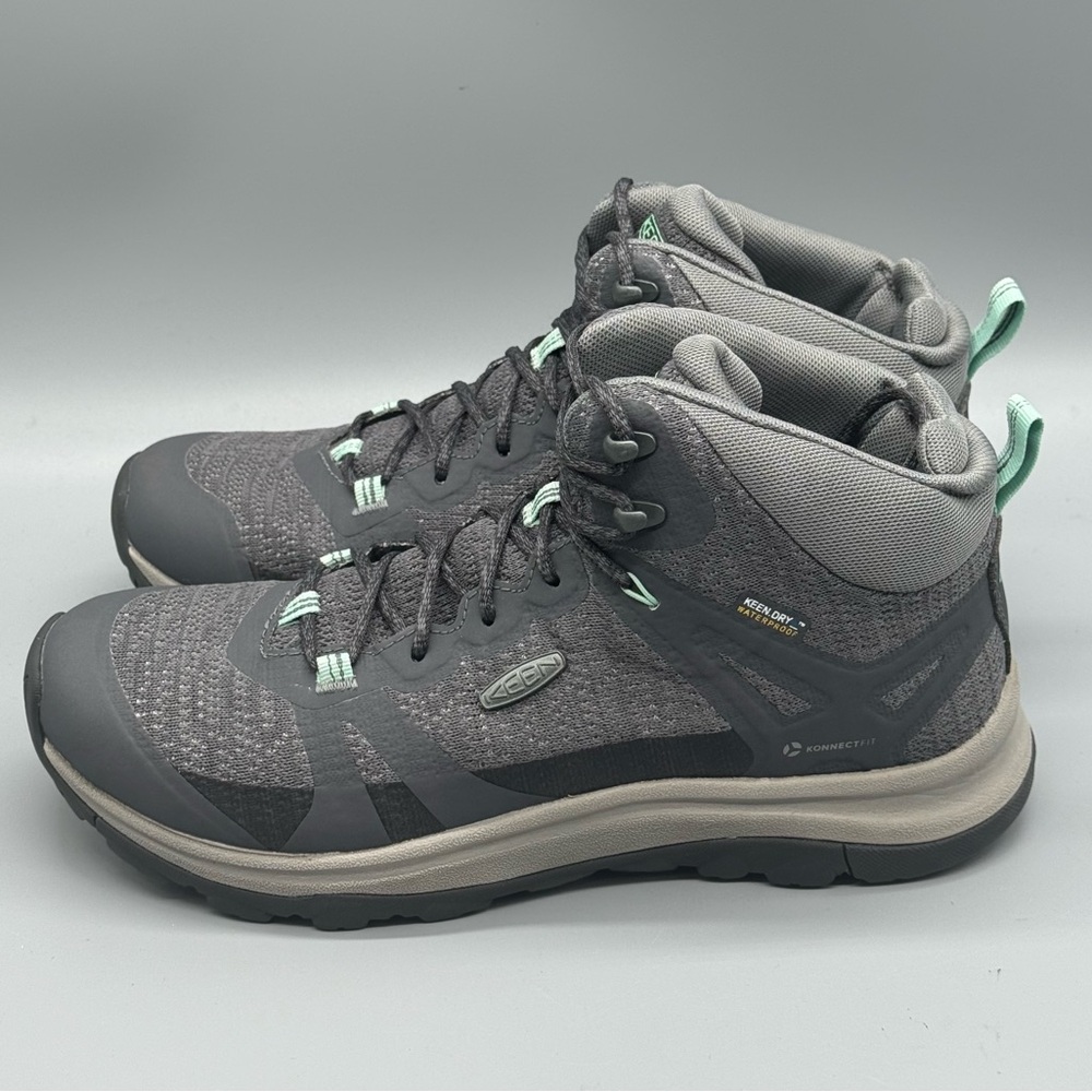 Keen Terradora II Mid Waterproof  Hiking Boots Magnet Ocean Wave Womans sz 8 $15